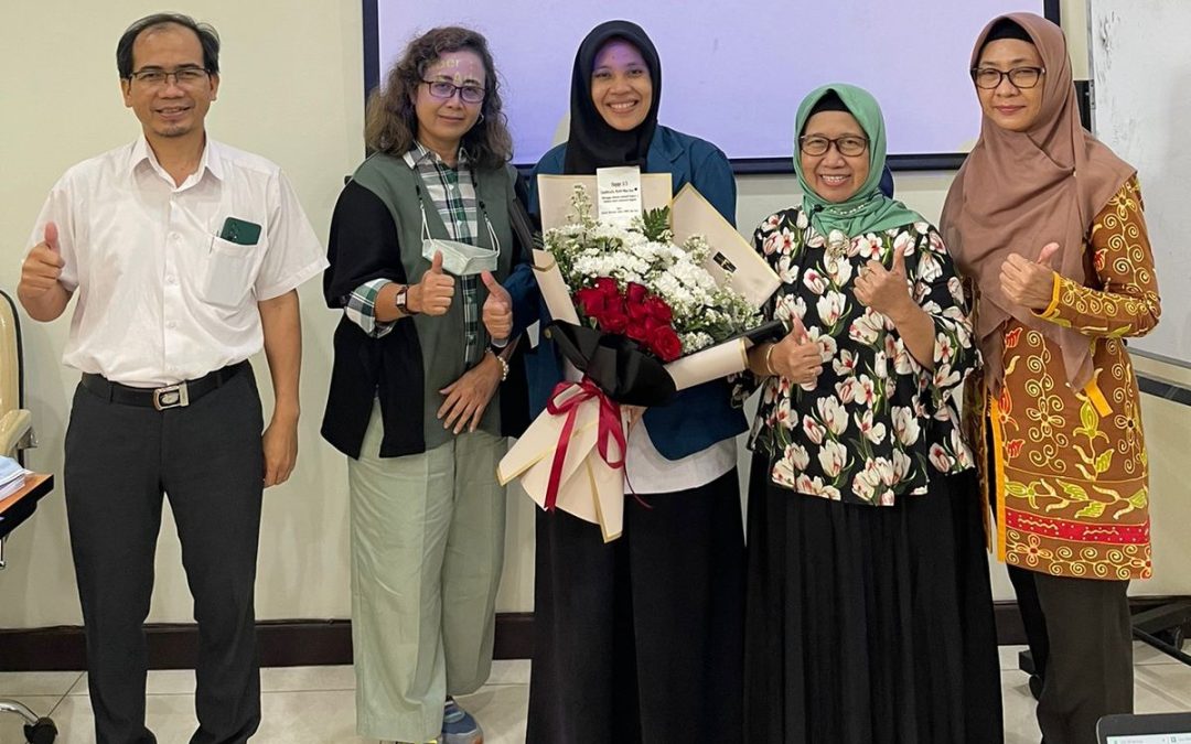 The thesis defense for the Master of Public Health program at the Faculty of Public Health, University of Diponegoro, on behalf of Retno Mariani